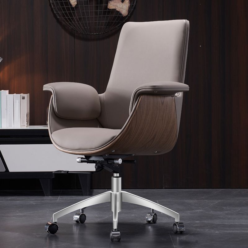 Silla de tareas ergonómicas ejecutivas Base de metal cromado silla de oficina contemporánea