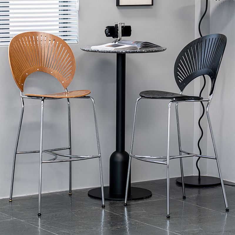 CONTINADOR DE ALTA CONTABLADO DE 45 "CONTINADOR DE MADERA CONTABLE DE MADERA CON HISTAS DE METAL CON BASE DE METAL