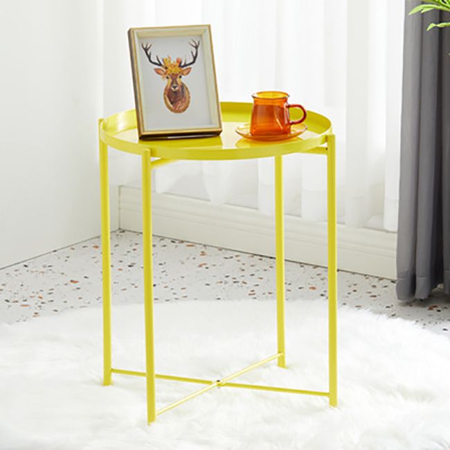 Tavolino rotondo in metallo della metà del secolo gambe trasversali diagnostruiti da 17,72 "