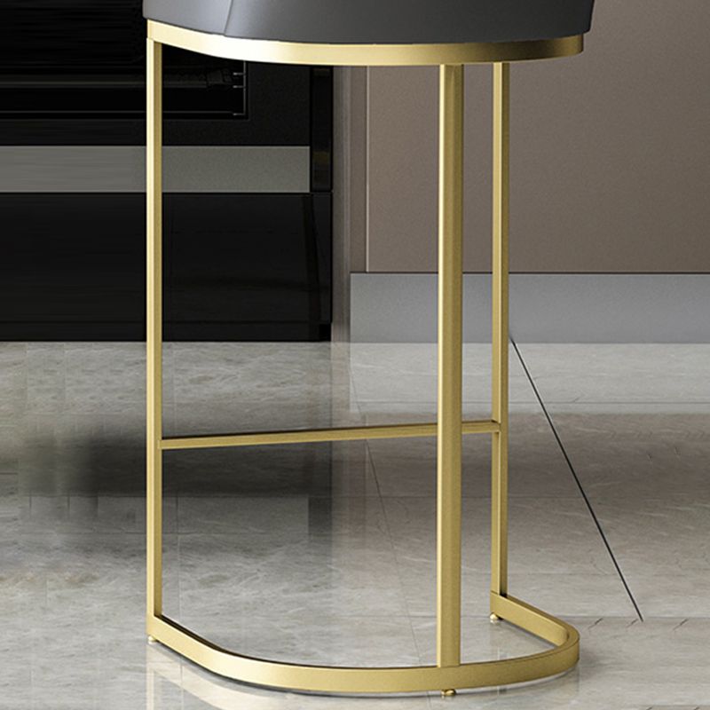 Moderne Rückenlehne Armless Counterhocker Iron Speisezimmer Barhocker mit Pedal und Kissen