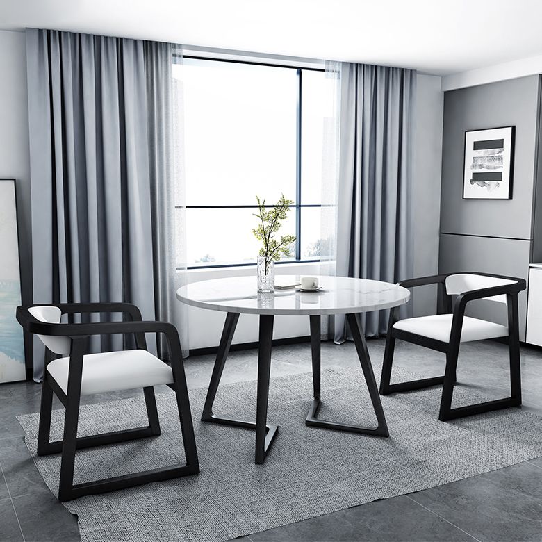 Mesa de comedor de piedra sinterizada Mesa de comedor de base de madera industrial en blanco