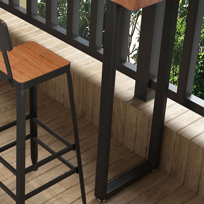 Brown Modern Style Specialty Table in Solid Wood and Iron Coffee Shop Bar Table Clearhalo 'Bar Furniture' 'Bar Tables' 'bar_tables' 'furn' 'furn_bar_tables' 'Furniture' 'furniture_bar_tables' 'Kitchen & Dining Furniture' 1200x1200_02f416c1-f25b-4398-a546-a41e8d5b9b3a