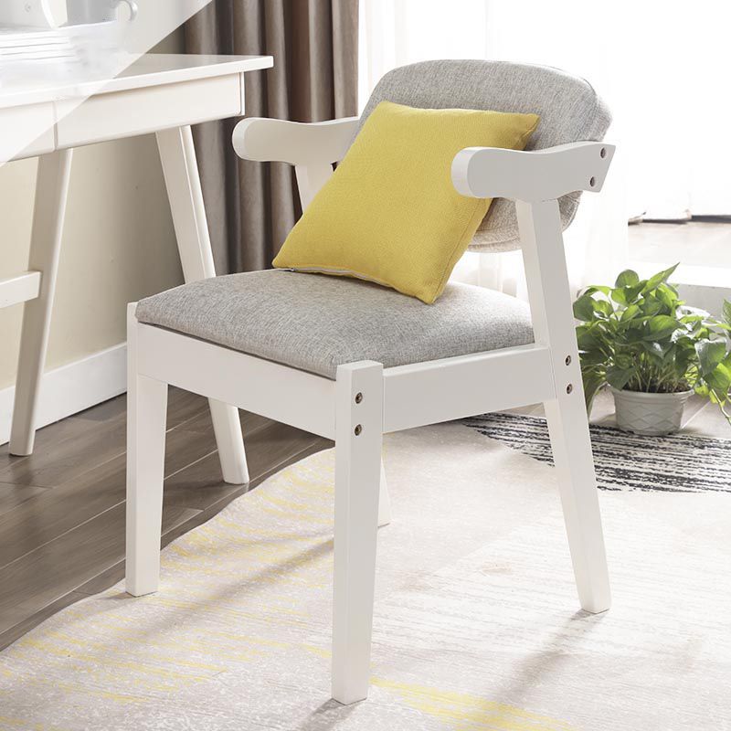 Silla de comedor de madera sólida silla de brazo trasero de estilo moderno para comedor