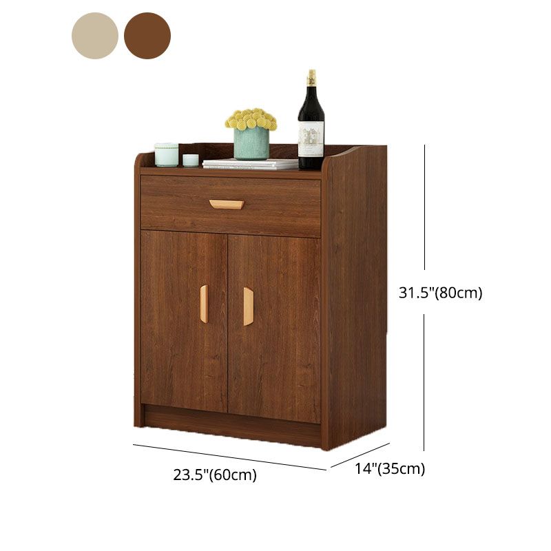 Sideboard in legno ingegnerizzato contemporaneo con porte e cassetti per sala da pranzo