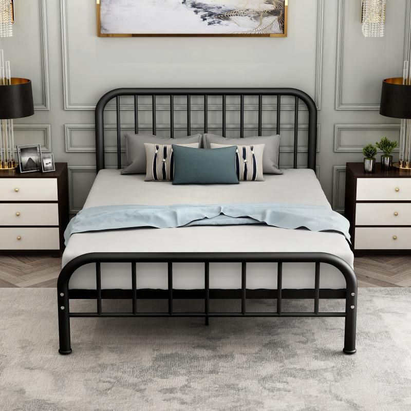 Metal de estilo moderno en cama de listones en blanco/negro con cabecera