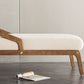 Divano chaise longue scandinavo imbottito. Poltrona chaise longue a due braccioli in beige