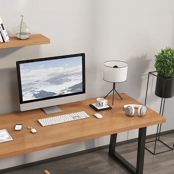 Bruin massief hout schrijfde bureau huis of kantoor industriële slee metalen poten kantoor bureau