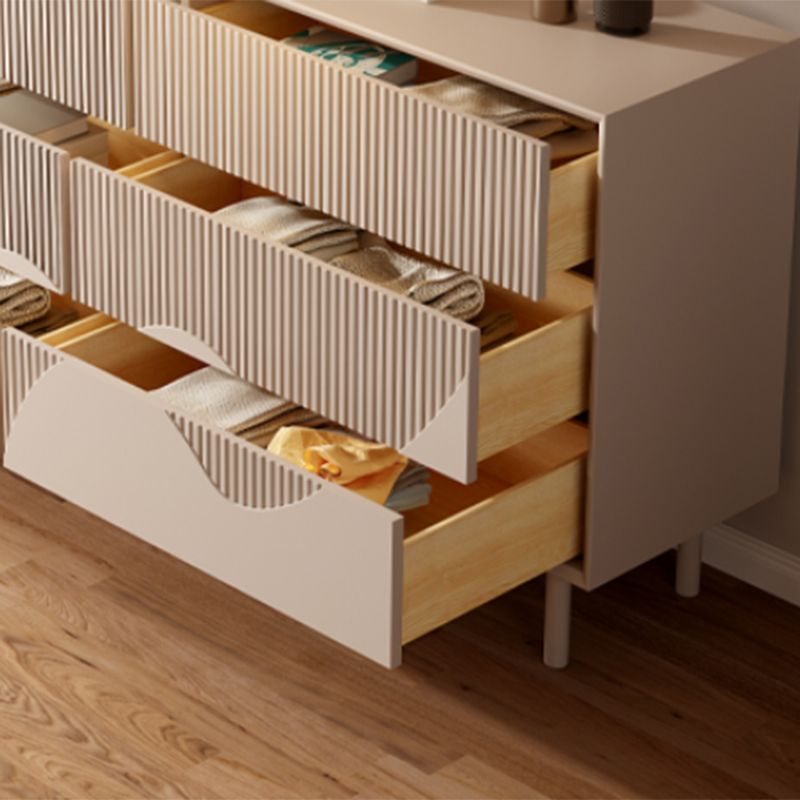 Eigentijdse opbergkast, dressoir, houten kist met laden