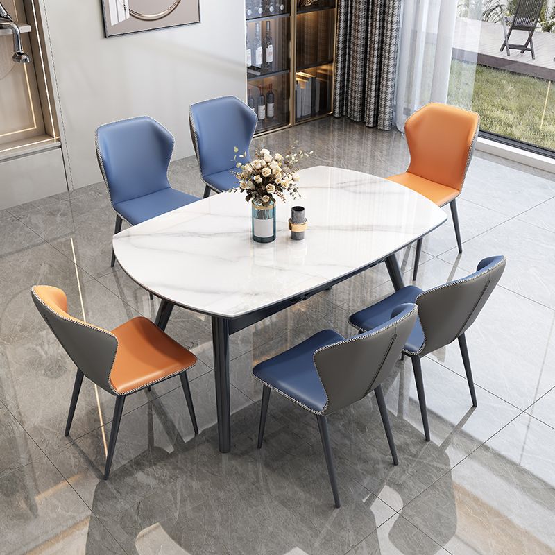 Mesa de comedor moderna de piedra blanca extensible con 4 patas de madera de goma negra