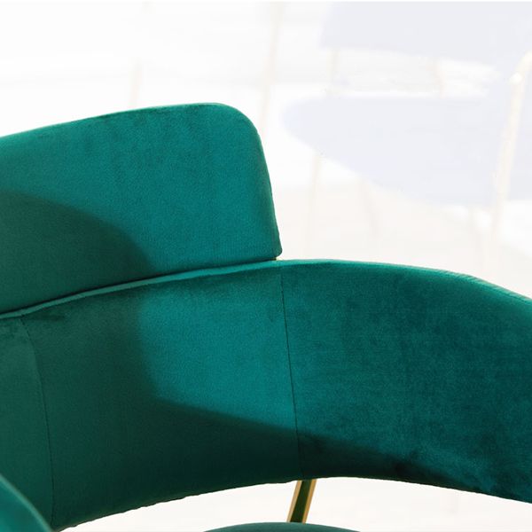 スカンジナビアのバケツシートバースツール生地の武装したバースツール4脚の脚