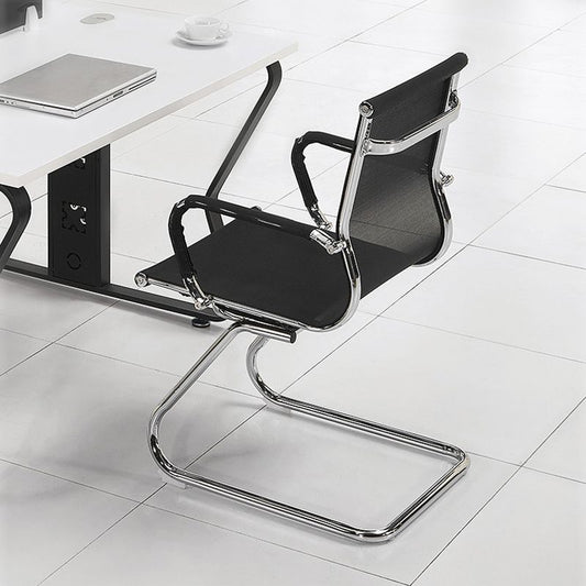 Sedia da scrivania medio in mesh incluso la moderna sedia da ufficio nero