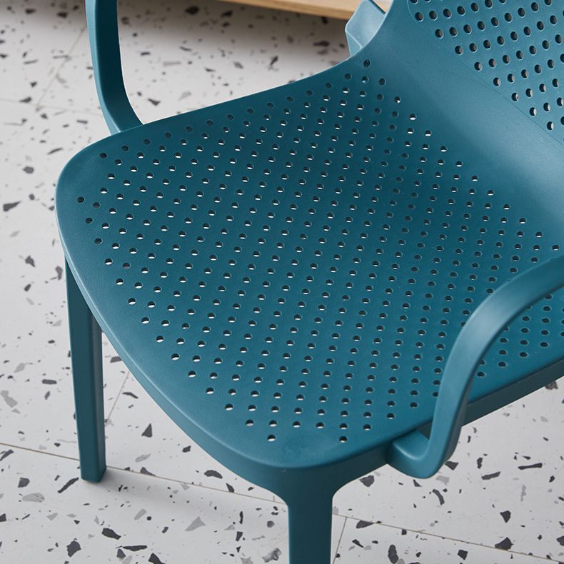 Modern Indoor-Outdoor Dining Arm Chair Multicolor Plastic Dining Arm Chair Clearhalo ' kitchen&dining_furn' 'Dining Chairs' 'Dining Tables & Seating' 'dining_chair' 'furn' 'furn_dining_chair' 'Furniture' 'furniture_dining_chair' 'Kitchen & Dining Furniture' 'kitchen' 1200x1200_045f47f6-3f11-4359-98ef-54f94979bb25