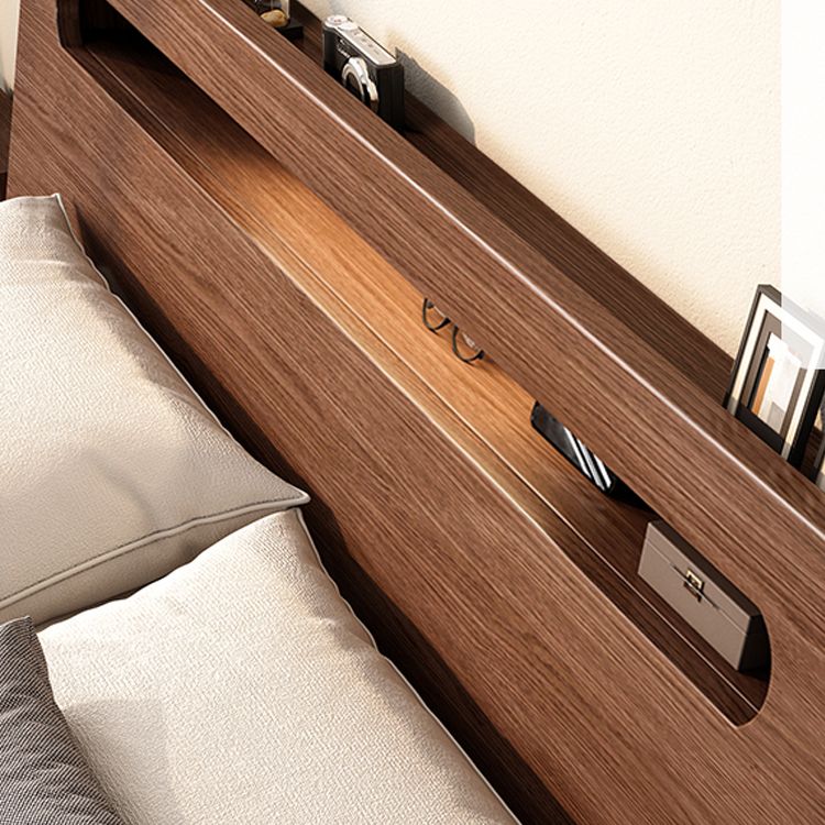 Moderno 31,49 "H letto standard a legno solido in marrone con testiera rettangolo