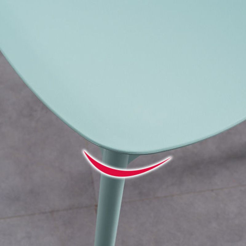 プラスチック製のアームレスチェアオープンバックダイニングサイドチェアホーム使用のための椅子