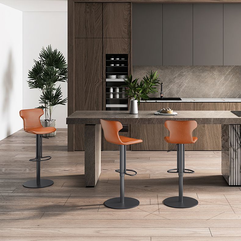 Faux lederen barkrukken zwenk verstelbare hoogte barkruk met voetsteun