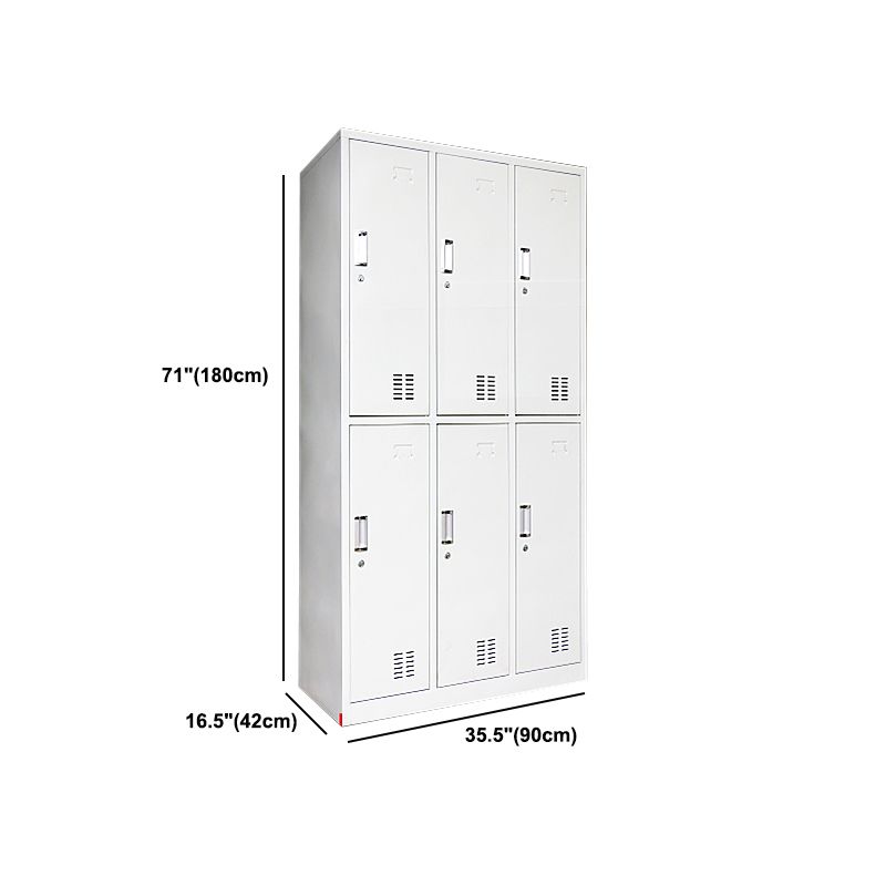 Grijze kast met metalen deur moderne scharnierende deur opbergkast voor thuis