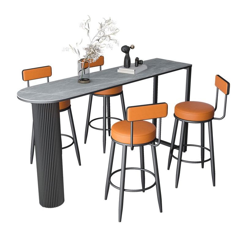 1/5-teiliges Barhocker- und Tischset. Industrielles ovales Bartisch-Set