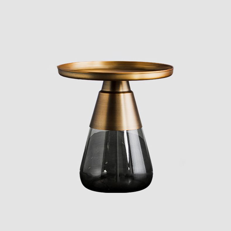 Tavolino con laterale rotondo in stile contemporaneo