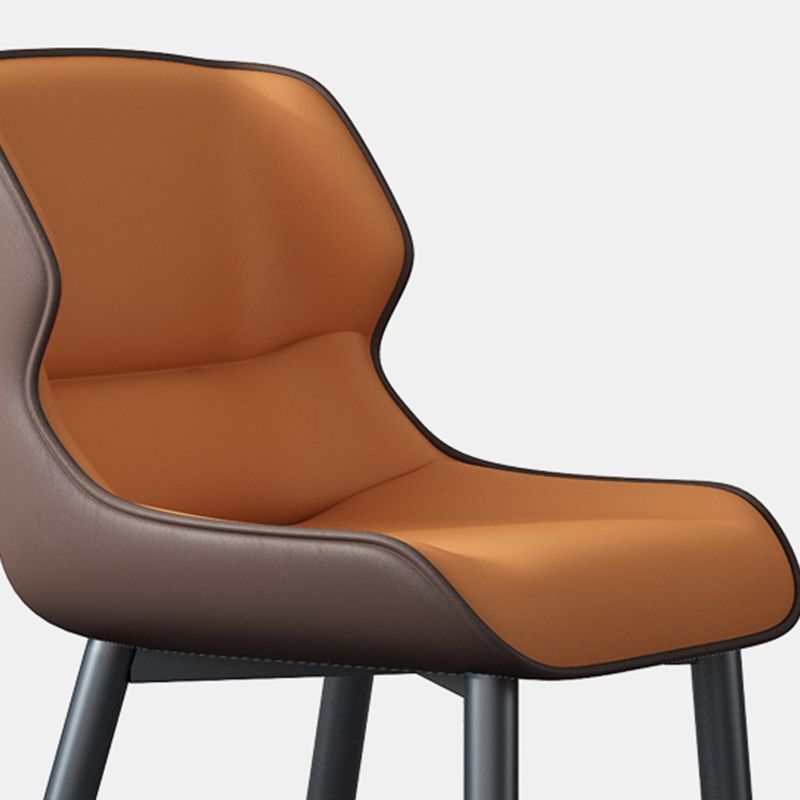 Moderne stijl faux lederen eetkamerstoelen metalen armloze eetkamerstoel