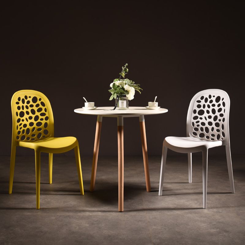 Contemporary Style Plastic Dining Chair Armless Dining Side Chair for Kitchen (Set of 4) Clearhalo ' kitchen&dining_furn' 'Dining Chairs' 'Dining Tables & Seating' 'dining_chair' 'furn' 'furn_dining_chair' 'Furniture' 'furniture_dining_chair' 'Kitchen & Dining Furniture' 'kitchen' 1200x1200_05d1b9c4-9a9a-4a68-b666-6d45981cec94
