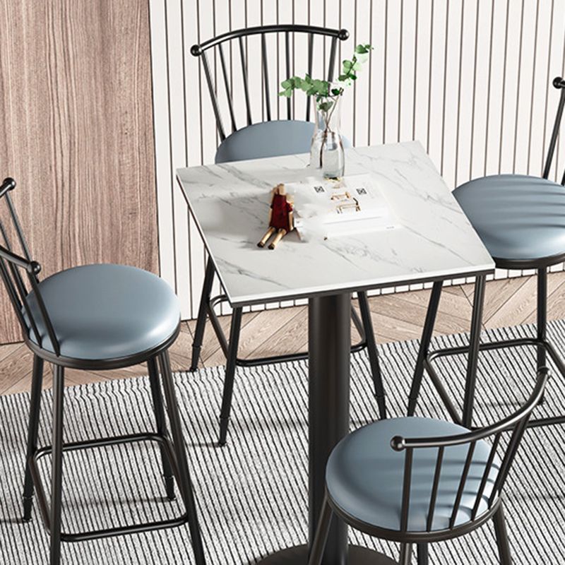 Ensemble de bar PCS 1/2/3/5 moderne avec table de pub carrée et tabourets métalliques pour la maison