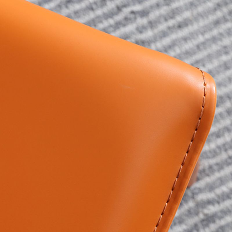 Chaises de salle à manger empilables en cuir fausse