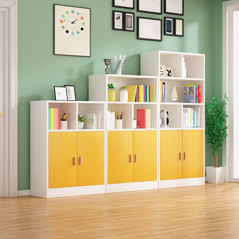 Étagère de livre en bois d'ingénierie contemporaine verticale librasse arrière fermée pour la maison