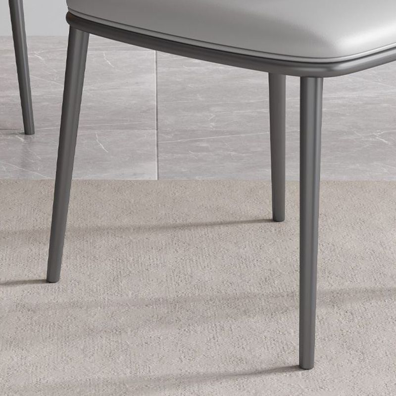 Moderne stijl faux lederen stoelarmloze metalen zijstoel voor thuisgebruik