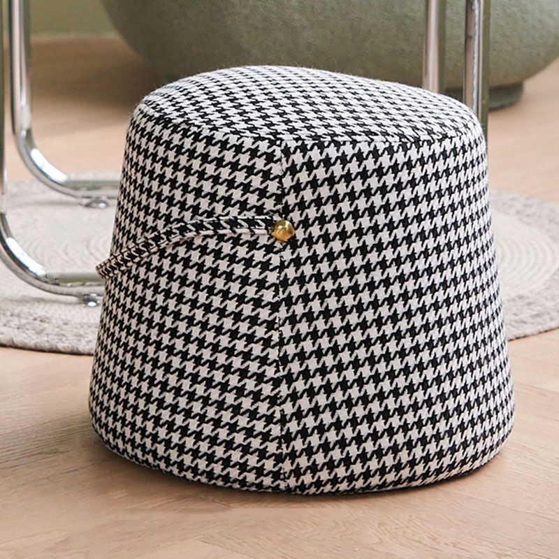 Solid Color Fabric Standard Stool Modern Style Simple Round Stool Clearhalo 'furn' 'furn_ottomans_poufs' 'Furniture' 'Living Room Furniture' 'Ottomans & Poufs' 'ottomans_poufs' 1200x1200_067671c4-060f-4836-87ba-3f11bb13c526