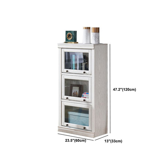 Libreria contemporanea di scaffali in legno con scaffale standard