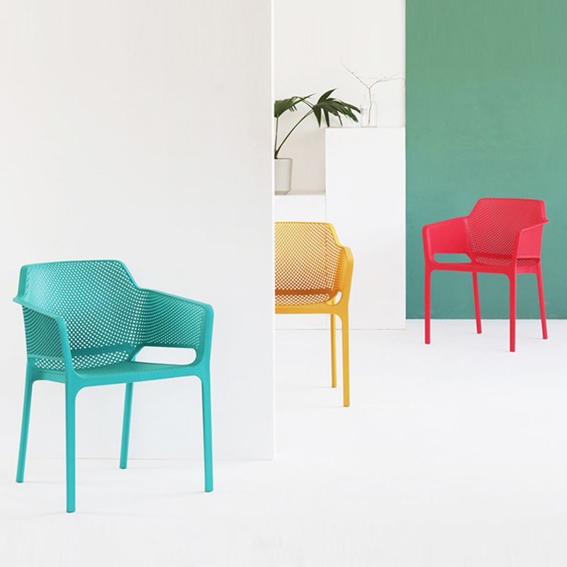 Plastic stapel eetgelegenheid fauteuil glam