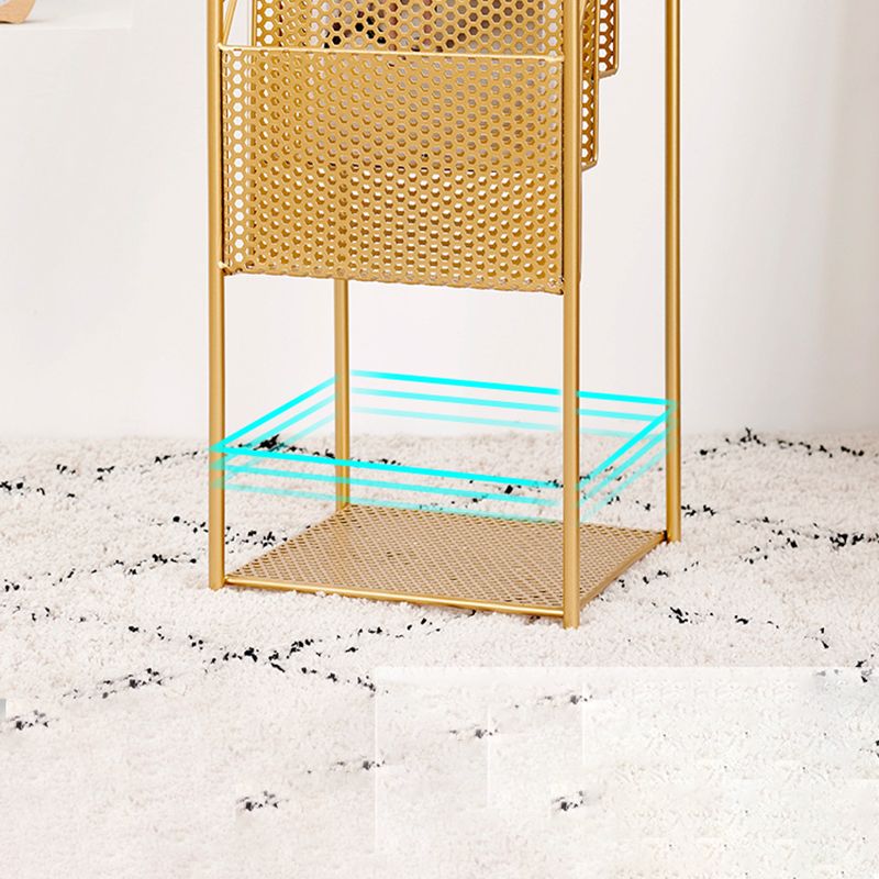 Libreria in metallo verticale in stile moderno con scaffali