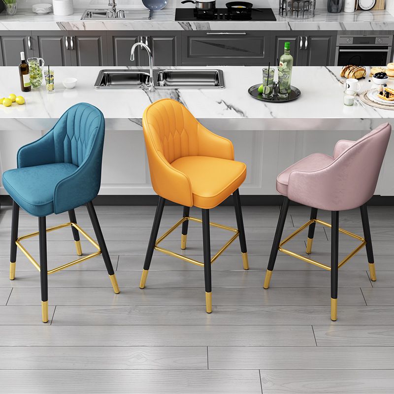 Glam Metal Barstool Faux Leather Kitchen Counter Stool in Matte Finish with 4 Legs Clearhalo 'Bar Furniture' 'Bar Stools' 'bar_stools' 'furn' 'furn_bar_stools' 'Furniture' 'Kitchen & Dining Furniture' 1200x1200_077813f2-ca74-45b6-ba07-dd367a430fda