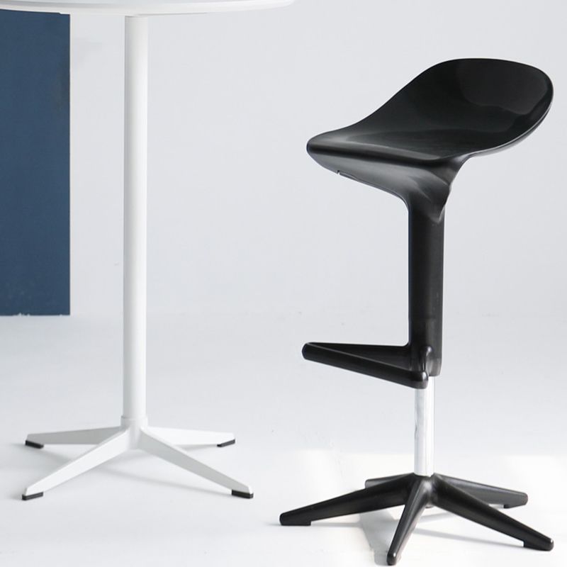 Modern Liftable Bar-stool Low Back Bar Stool with Metal Legs Clearhalo 'Bar Furniture' 'Bar Stools' 'bar_stools' 'furn' 'furn_bar_stools' 'Furniture' 'furniture_bar_stools' 'Kitchen & Dining Furniture' 1200x1200_0779a191-c67a-4d21-a0b5-420f8ab0ac9f