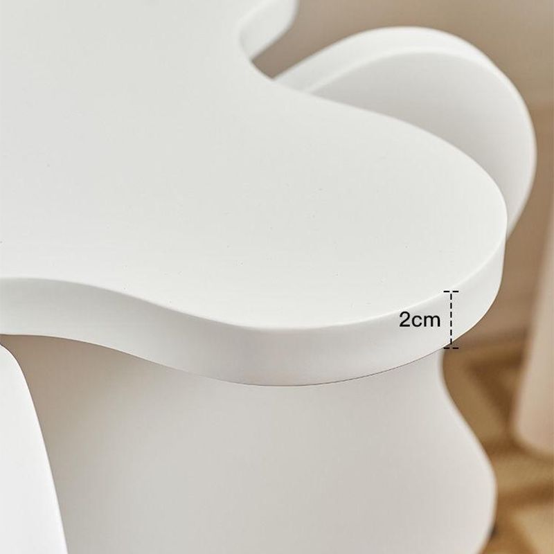 モダンなスタイルの不規則なサイドテーブルフェイクウッドエンドテーブルセット