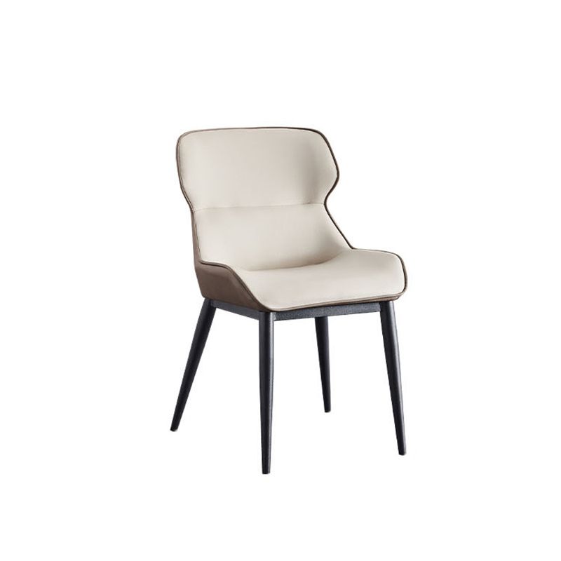 インダストリアルスタイルのウィングバックサイドチェアフェイクレザーダイニングチェア