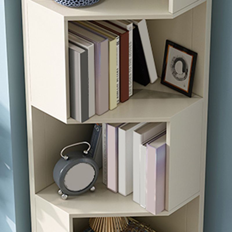 Coffre d'angle en bois marron / blanc, coffre d'accent de 15,75 "de large avec étagères