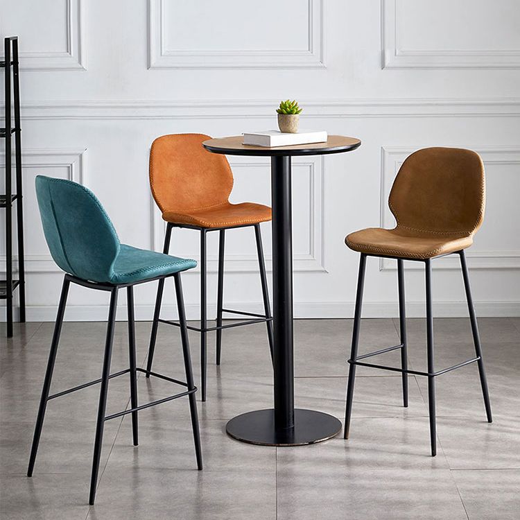 Indoor Modern Leather Bar Stool Low Back Arm-less Counter Stool with Steel Legs Clearhalo 'Bar Furniture' 'Bar Stools' 'bar_stools' 'furn' 'furn_bar_stools' 'furniture_bar_stools' 'Kitchen & Dining Furniture' 'kitchen&dining_furn' 'kitchen' 'kitchen_furn' Furniture' 1200x1200_07f13290-e39f-4b17-a668-3e58497dd990