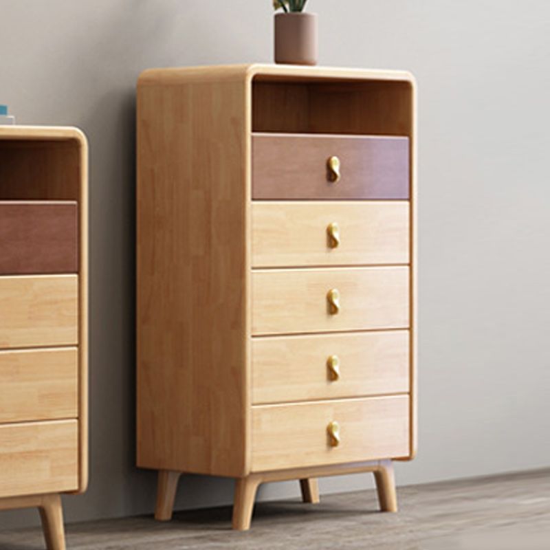 Hedendaagse natuurlijke accentkist met 4 houten benen en laden