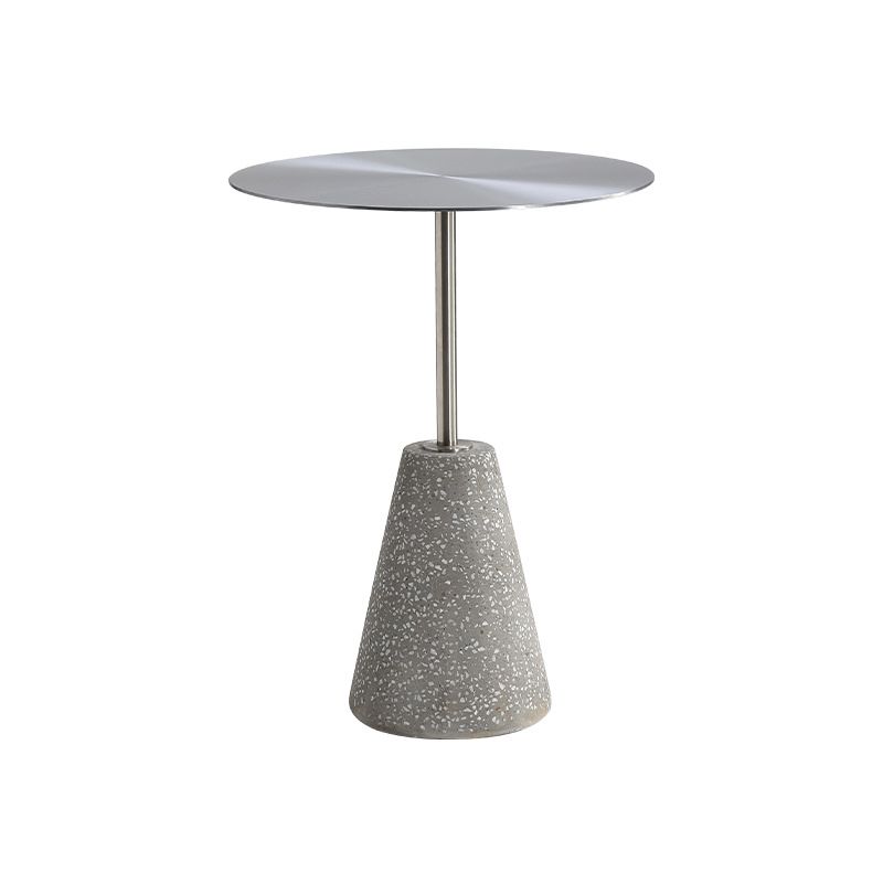 中世のモダンスタイルの丸い金属テーブルと石の台座ベースサイドテーブル