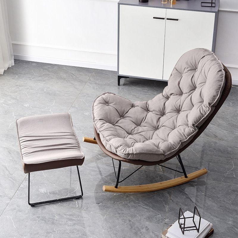 Chaise à bascule en daim chaise à bascule contemporaine avec coussins amovibles