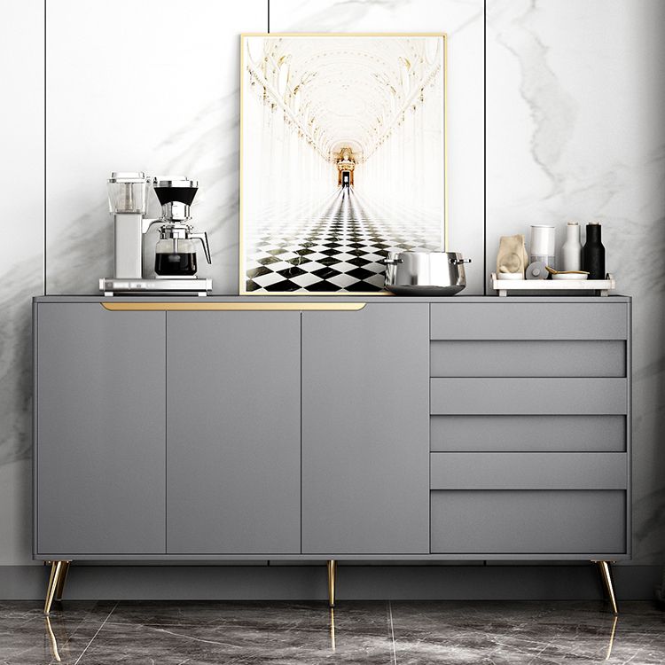 Credenza in legno ingegnerizzato a 3 cassetti ingegneri moderni rilancio regolabili per soggiorno