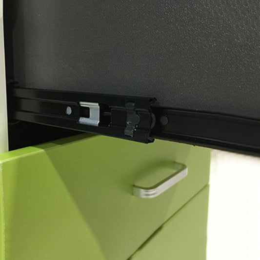 Archivo de archivos verticales de estilo nórdico Archivo de madera con ruedas