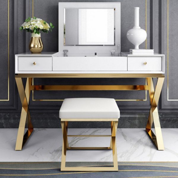 Specchio bianco e cassetti includevano set da tavolo da toeletta glam vanità