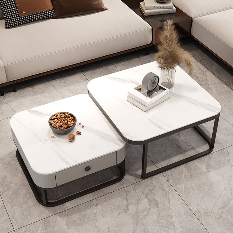 Quadratischer Couchtisch mit Glasplatte, zusammensetzbarer Couchtisch für das Wohnzimmer