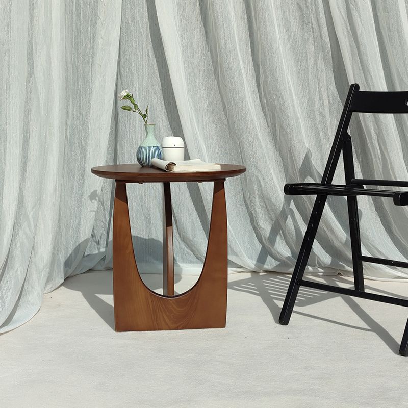 スカンジナビアの丸い木製の上部面表19.6インチの要約エンドテーブル