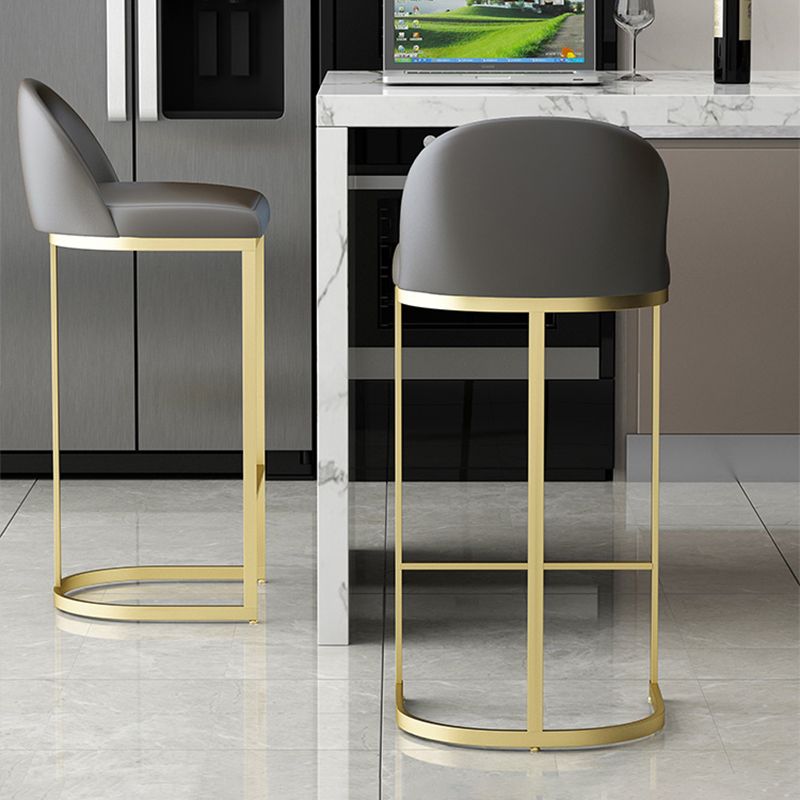 Moderne Rückenlehne Armless Counterhocker Iron Speisezimmer Barhocker mit Pedal und Kissen