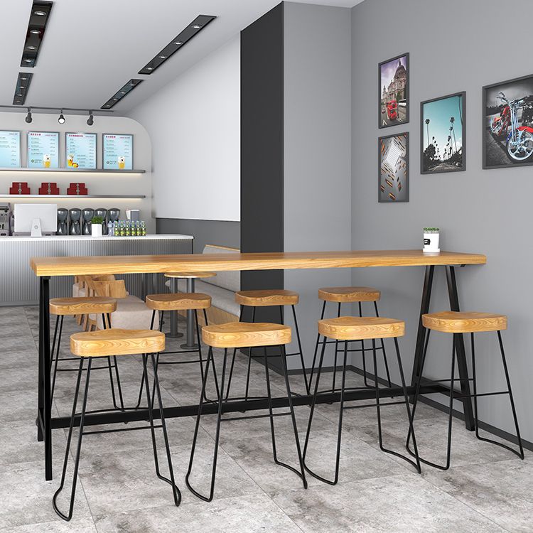 Tavolo da pranzo in legno in legno di pino tavolo da pranzo industriale bar con base di cavalletto nero