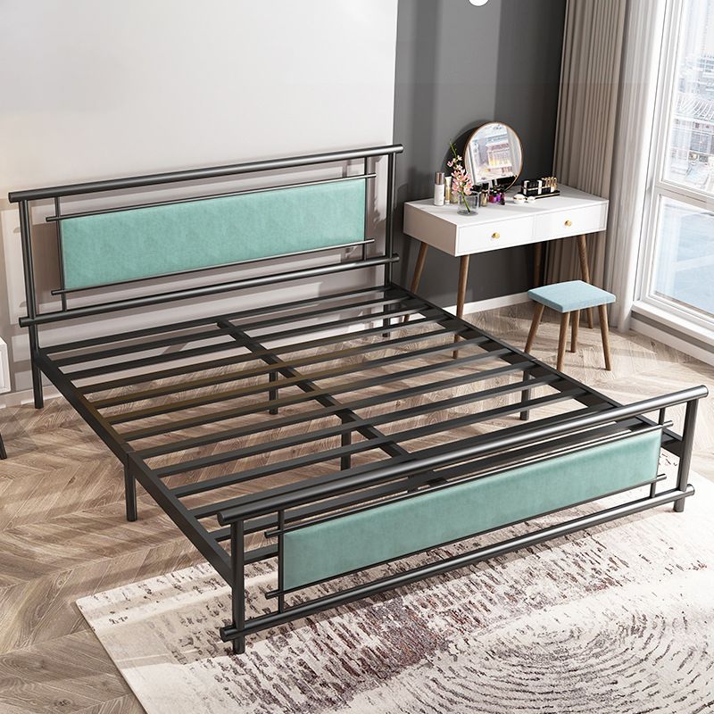 Contemporary Open-Frame Bed with Black Iron Frame and Legs Bed