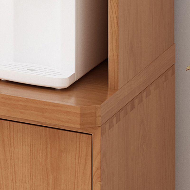 Buffet de comedor de madera maciza de estilo contemporáneo con gabinetes y cajones